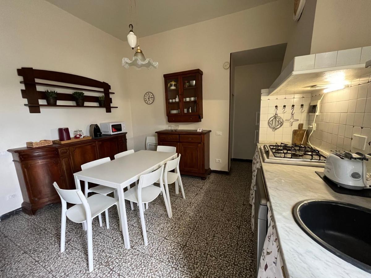 Apartment Dalla Mirella ฟลอเรนซ์ ภายนอก รูปภาพ